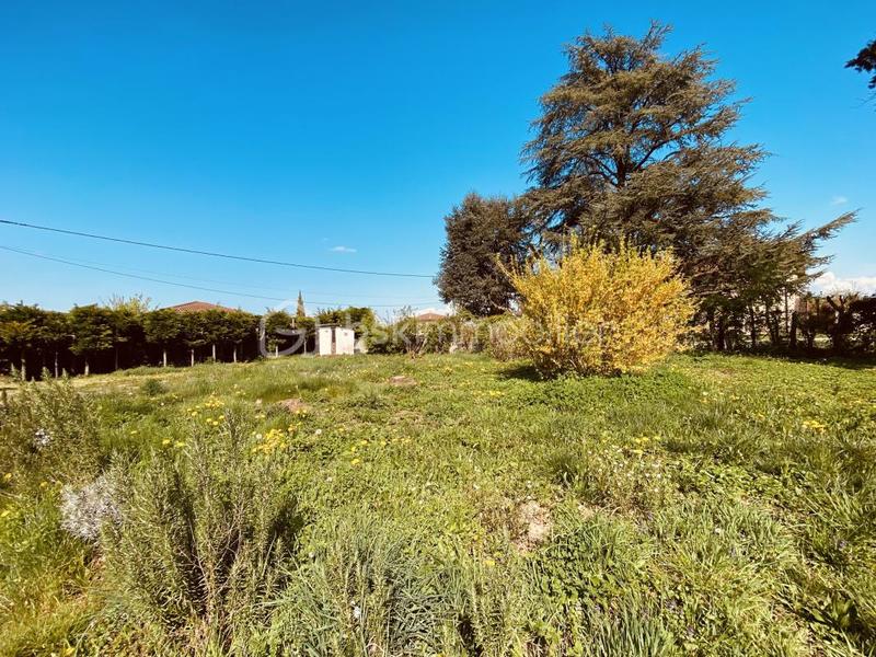 Terrain constructible - 712 m²