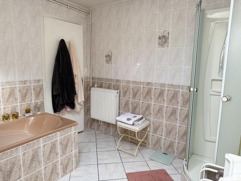 Maison - 338 m² - 11 pièces