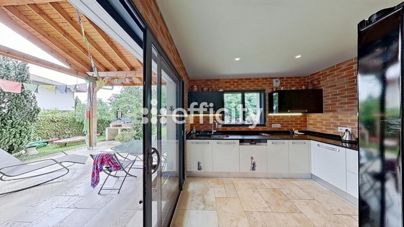 Maison - 161 m² - 7 pièces