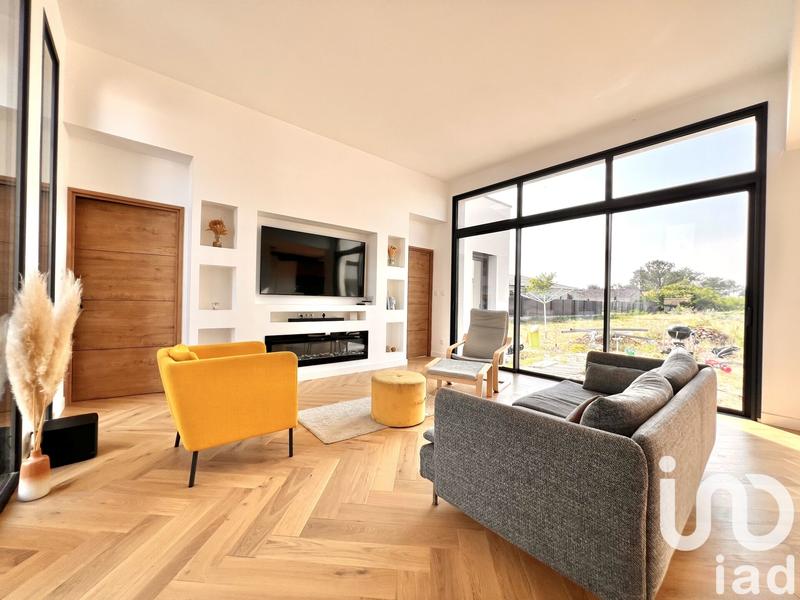 Maison - 182 m² - 6 pièces