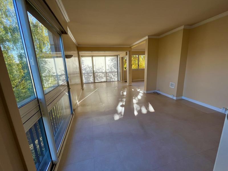 Appartement - 105 m² - 6 pièces