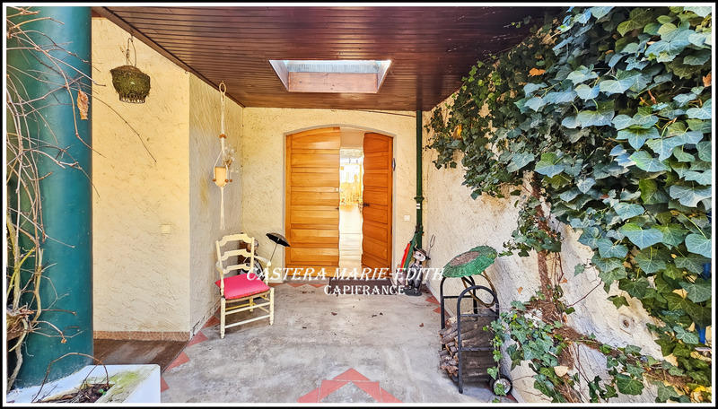 Maison - 322 m² - 9 pièces