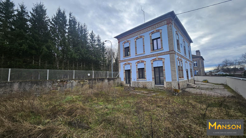 Maison - 165 m² - 8 pièces