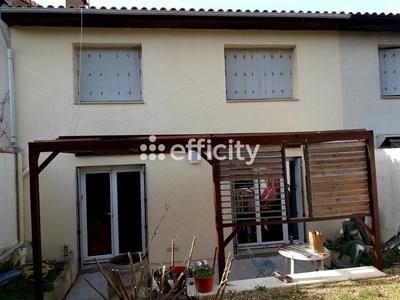 Maison - 87 m² - 5 pièces