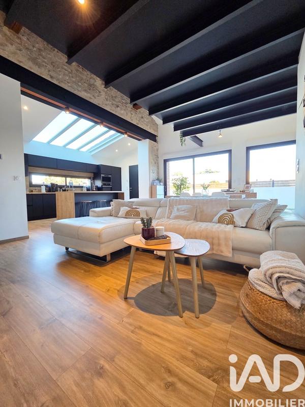 Maison - 102 m² - 4 pièces