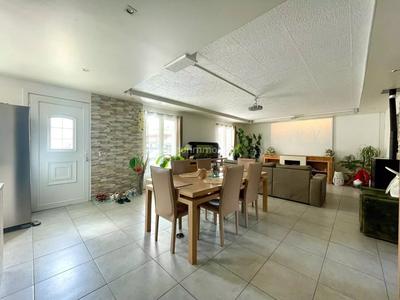 Maison - 145 m² - 6 pièces