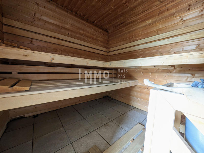 Châlet - 550 m² - 17 pièces