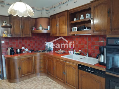 Maison - 160 m² - 8 pièces