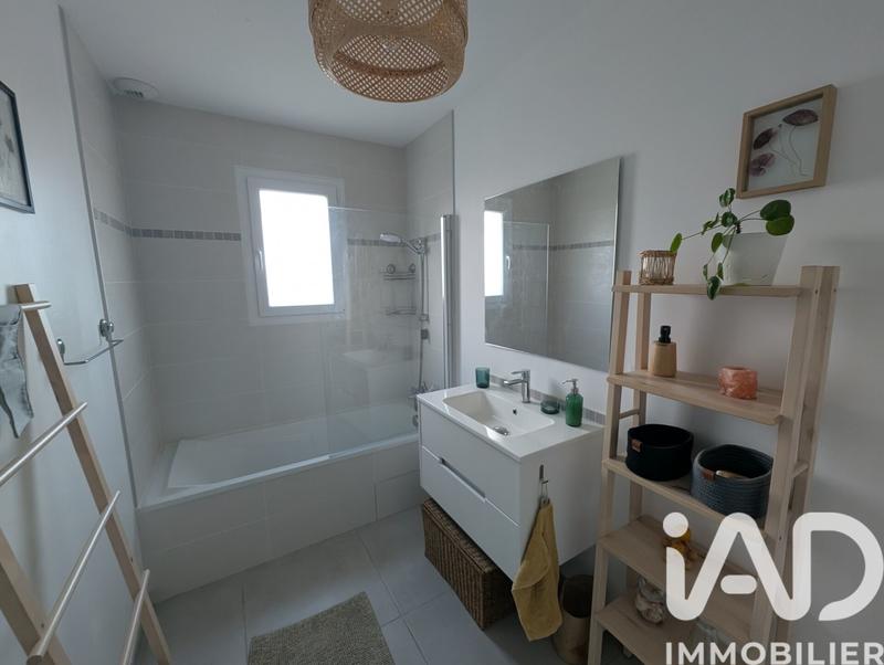 Maison - 102 m² - 4 pièces