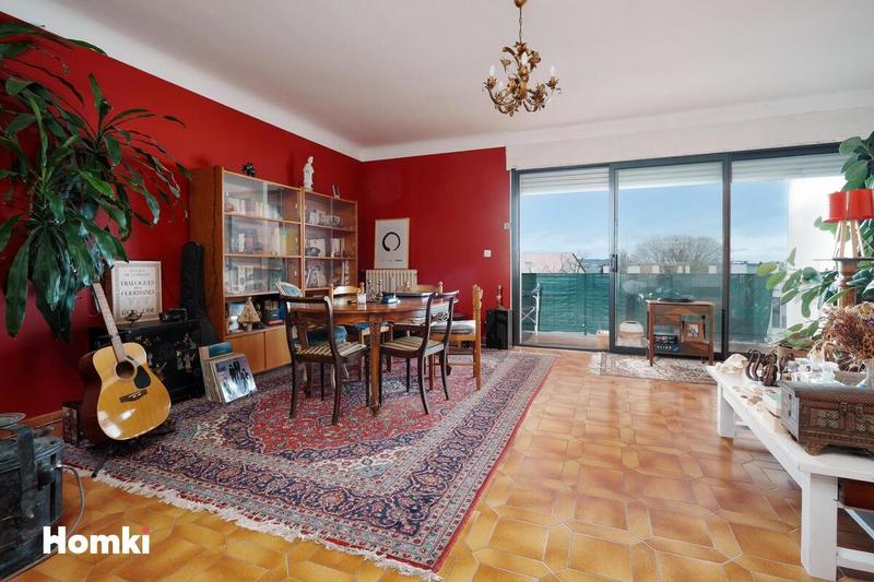 Appartement - 100 m² - 5 pièces