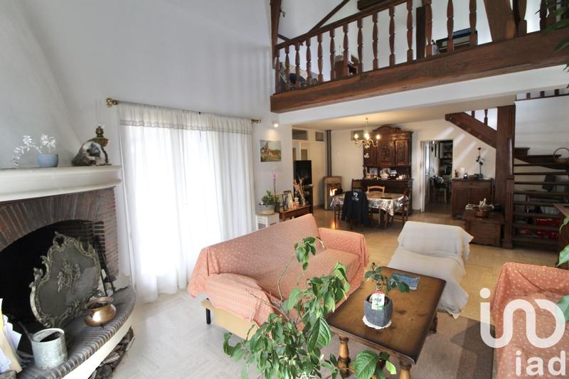 Maison - 210 m² - 8 pièces