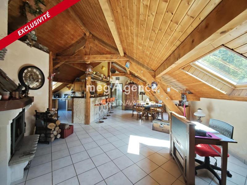Maison - 247 m² - 7 pièces