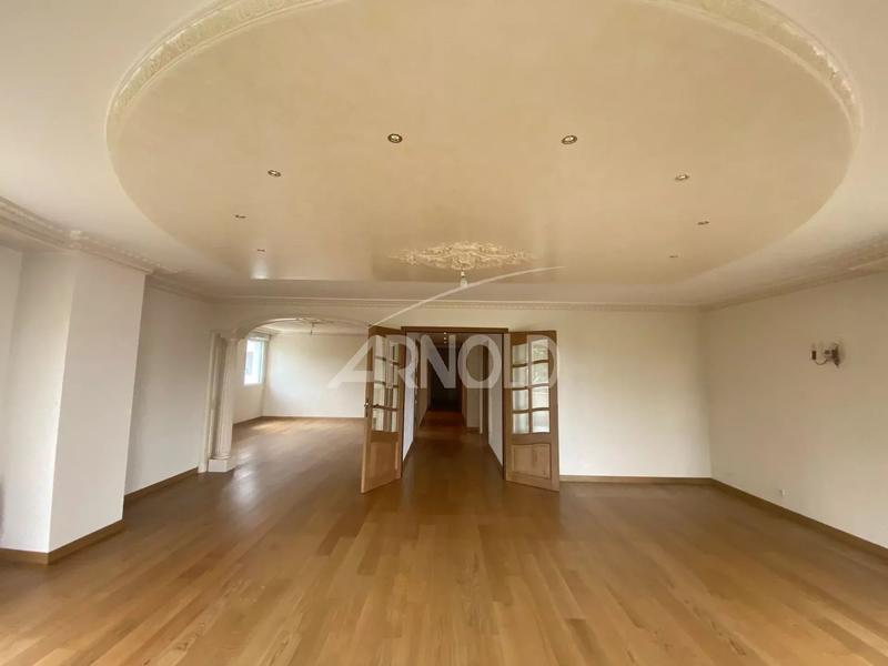 Appartement - 168 m² - 5 pièces