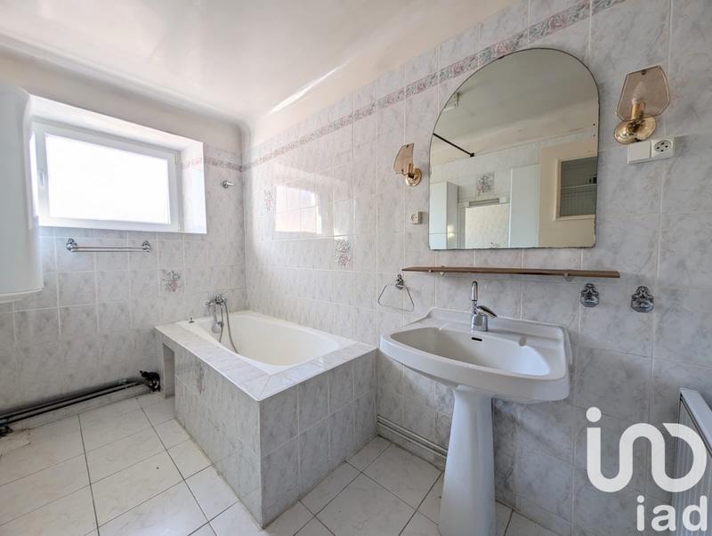 Maison de village - 179 m² - 9 pièces