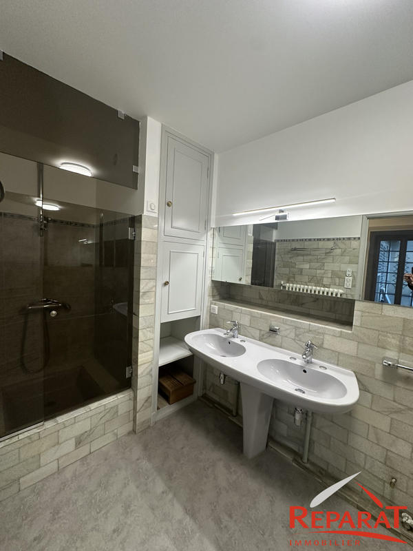 Appartement - 162 m² - 6 pièces