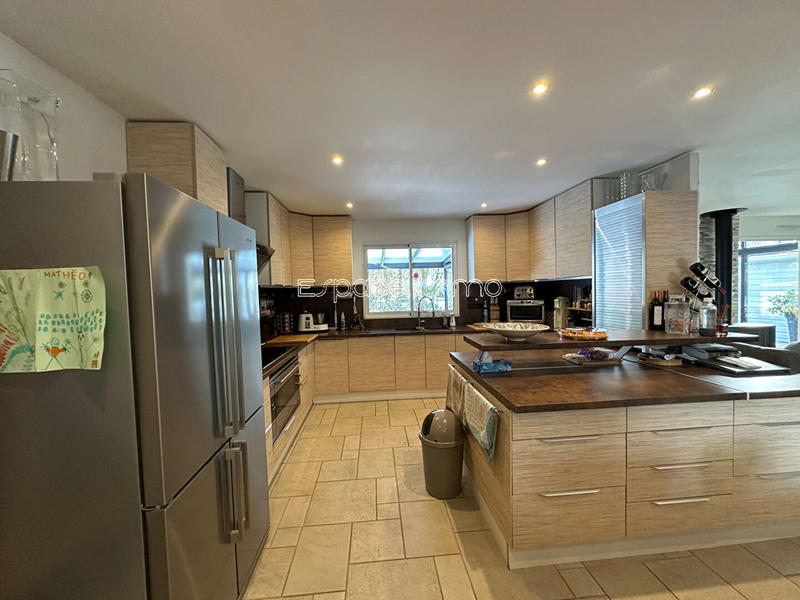 Maison - 165 m² - 6 pièces