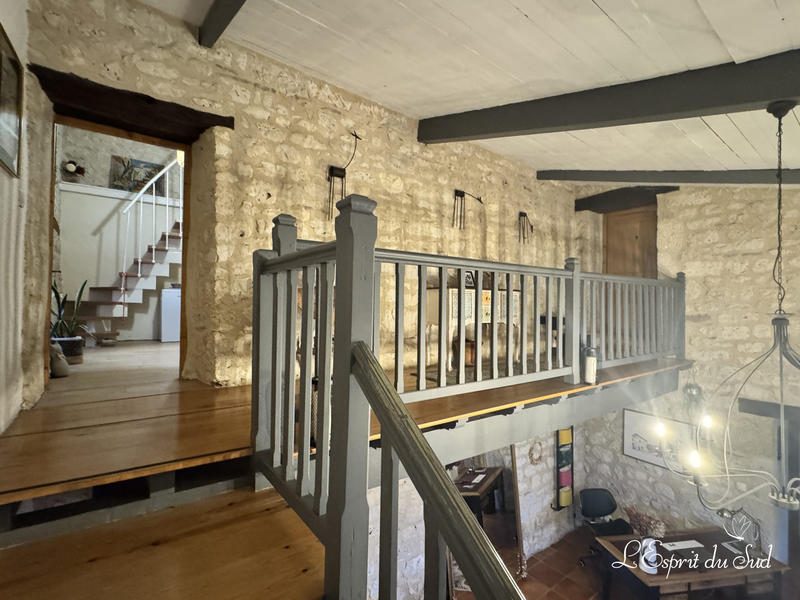 Maison - 455 m² - 13 pièces