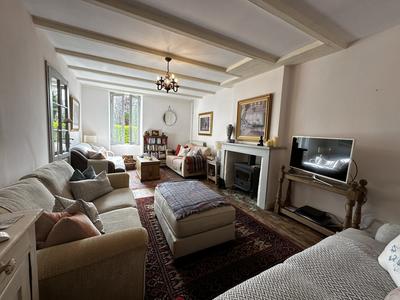 Maison traditionnelle - 178 m² - 6 pièces