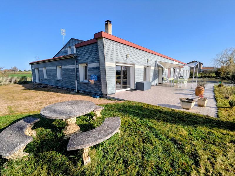 Villa - 200 m² - 7 pièces