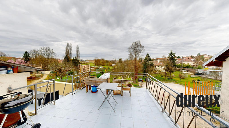 Appartement - 98 m² - 3 pièces