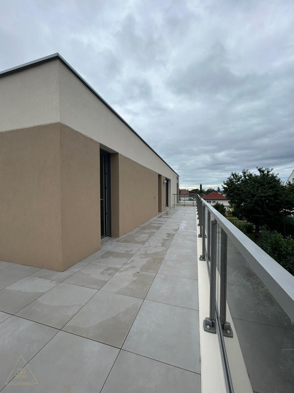 Appartement - 86 m² - 4 pièces