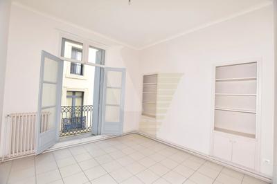 Appartement - 83 m² - 3 pièces