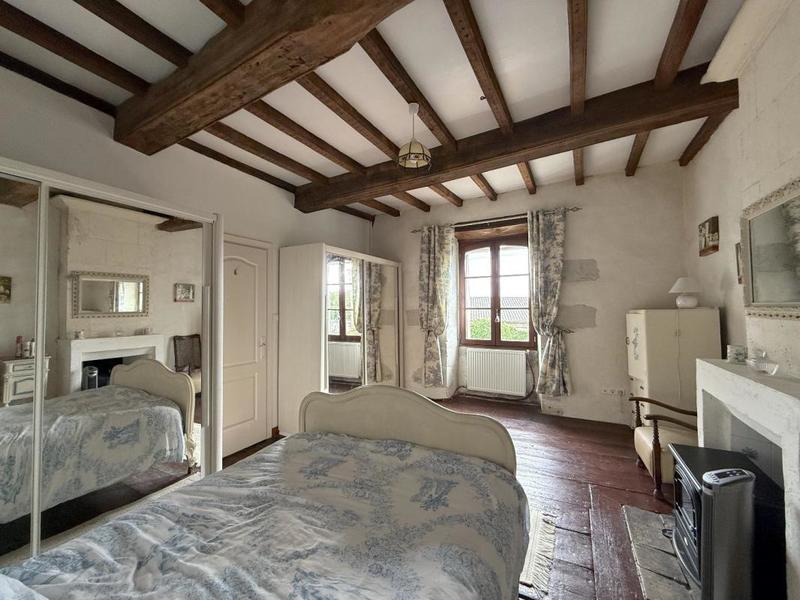 Maison - 217 m² - 6 pièces