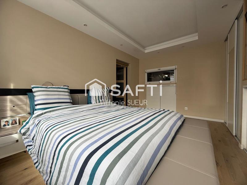 Maison - 149 m² - 8 pièces