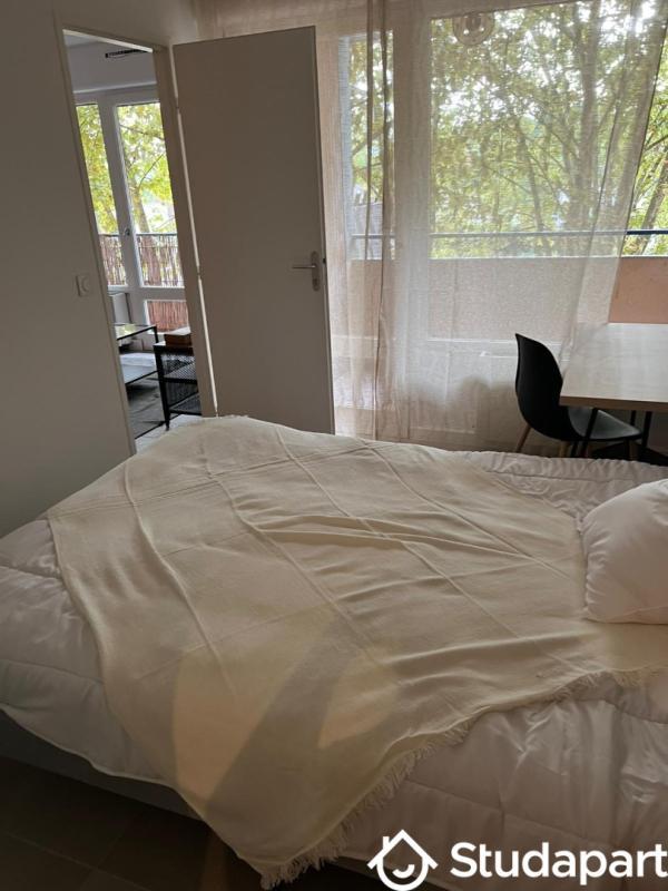 Chambre - 12 m² - 1 pièce