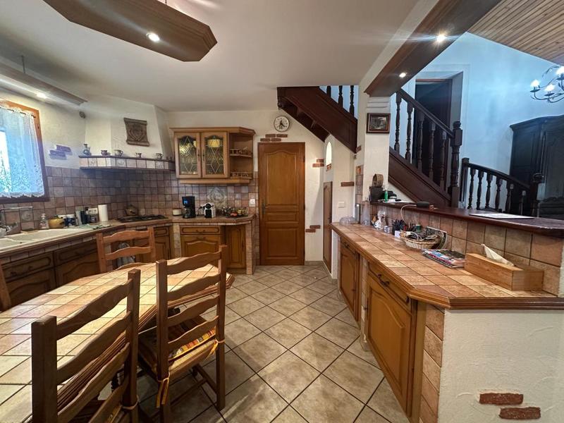 Maison - 192 m² - 6 pièces