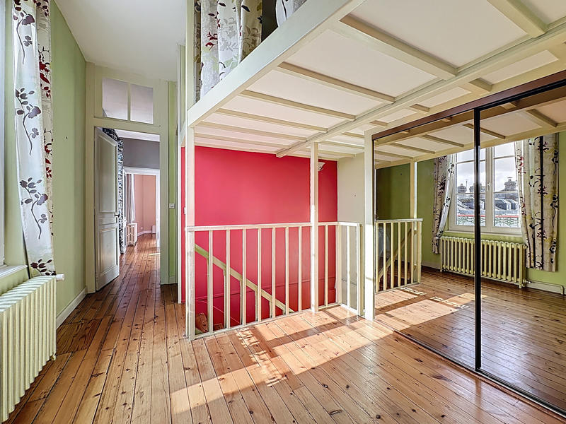 Maison - 105 m² - 5 pièces