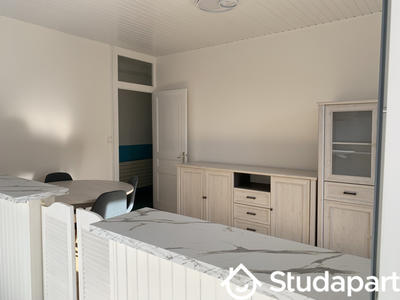 Appartement - 80 m² - 3 pièces