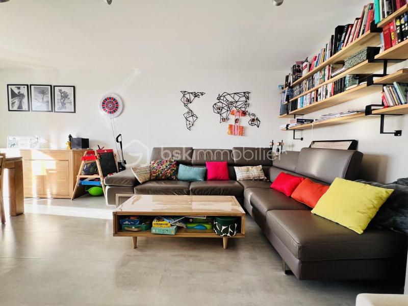 Appartement - 64 m² - 3 pièces