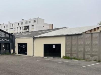 Local commercial - 150 m² - 1 pièce