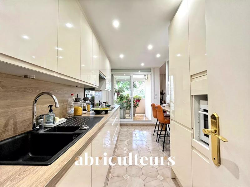 Appartement - 79 m² - 4 pièces