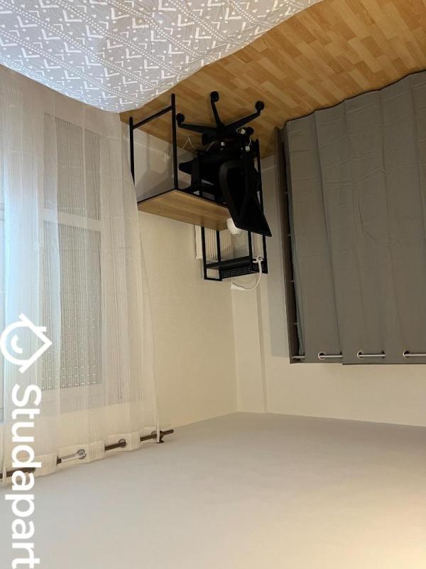 Chambre - 11 m² - 1 pièce