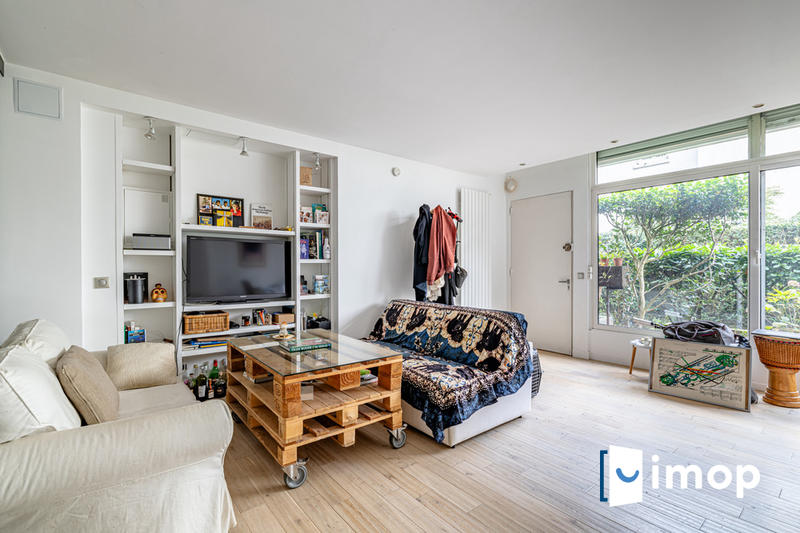 Studio - 50 m² - 2 pièces