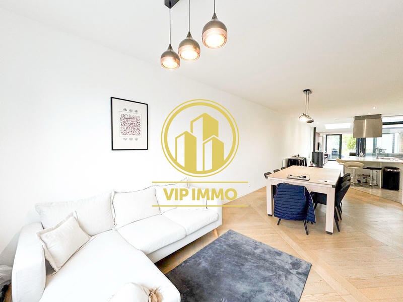 Maison - 170 m² - 8 pièces