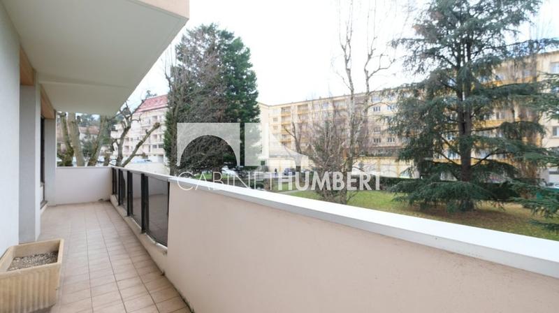 Appartement - 92 m² - 4 pièces