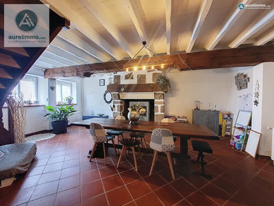 Maison ancienne - 212 m² - 8 pièces