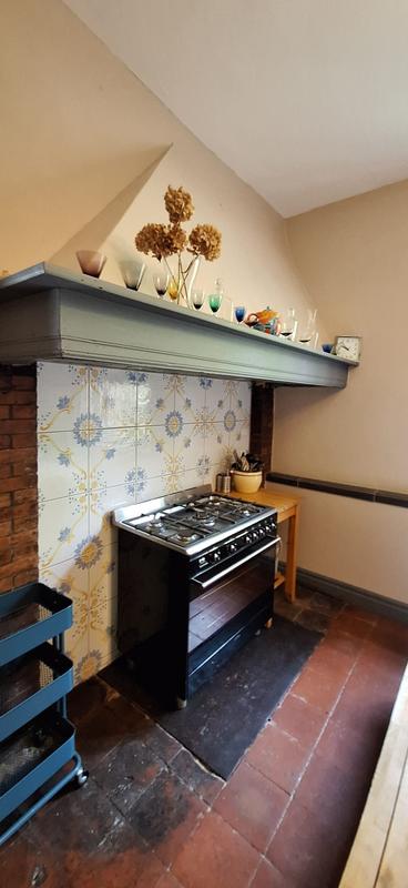 Maison - 1 500 m² - 40 pièces