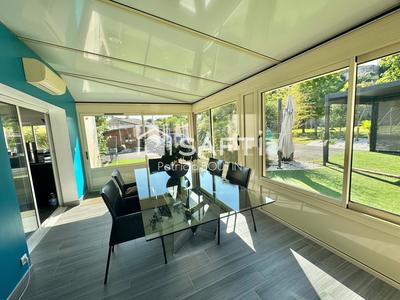 Maison - 182 m² - 7 pièces