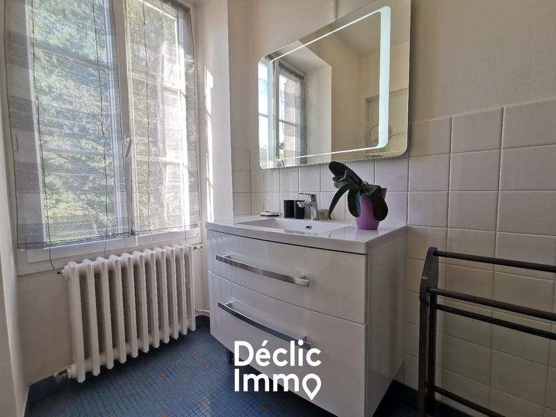 Maison en pierre - 141 m² - 6 pièces