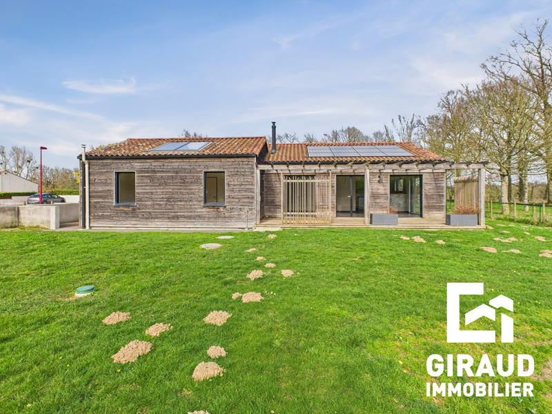 Maison - 92 m² - 4 pièces