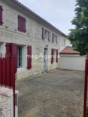 Maison de campagne - 222 m² - 9 pièces