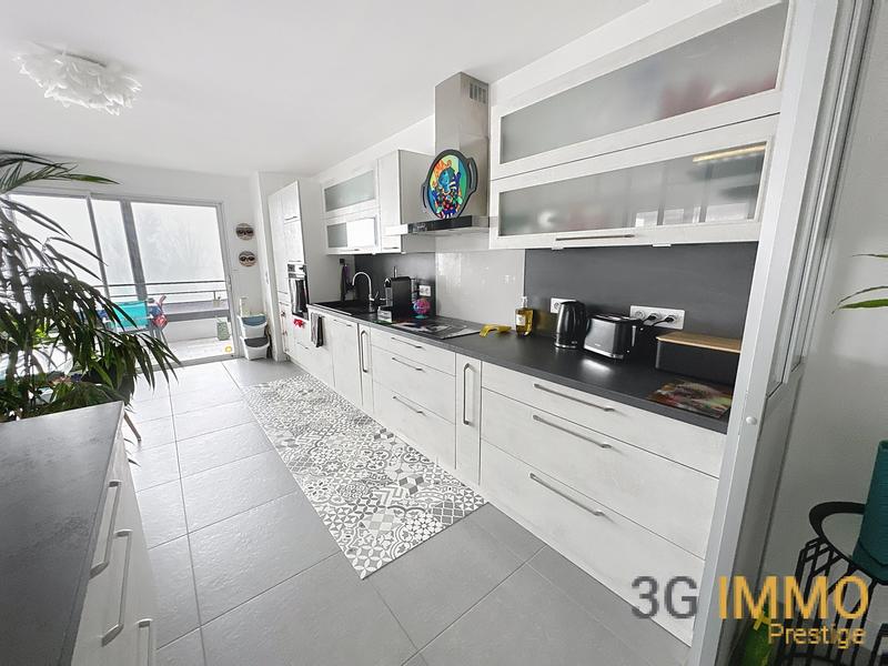 Appartement - 82 m² - 3 pièces