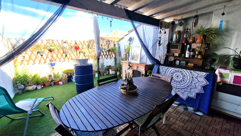 Maison - 104 m² - 4 pièces