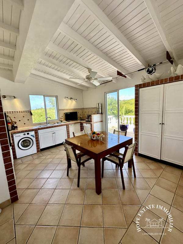 Villa - 465 m² - 10 pièces