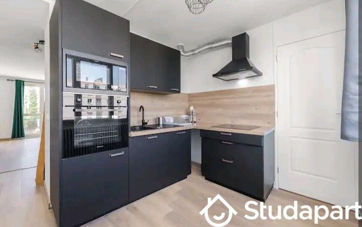 Chambre - 11 m² - 1 pièce