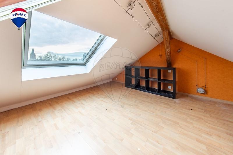 Duplex - 98 m² - 4 pièces